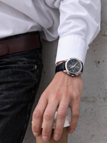 механічний годинник Carnival Genius