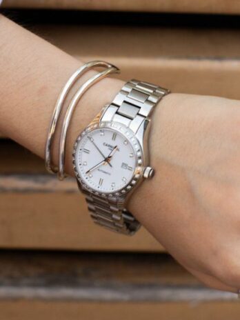 Жіночий механічний годинник Carnival Luiza