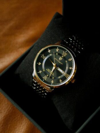 годинник Hemsut Poedagar